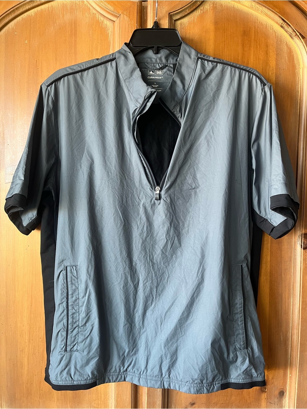 Adidas Climaproof short-sleeve quarter-zip golf wind jacket size L